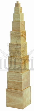 Dřevěná věž s 10 kostkami