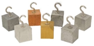 Krychle stejného objemu s háčky