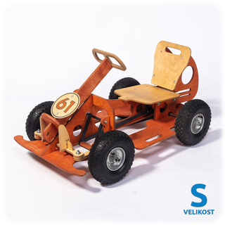 šlapací auto malé, oranžové