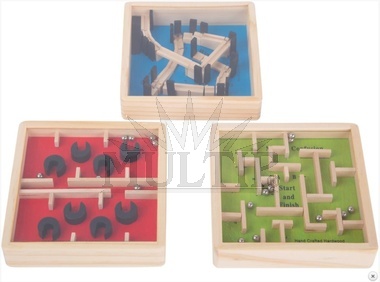 Displej dřevěný barevný kuličkový labyrint 12 ks