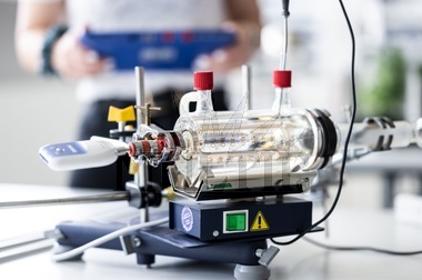 Sada plynových zákonů se skleněným pláštěm, 230 V