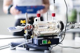 Sada plynových zákonů se skleněným pláštěm, 230 V